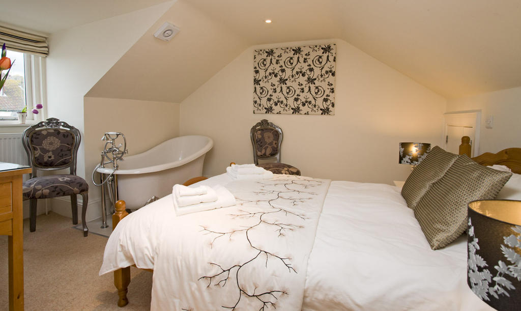Whitburn Lodge Brighton Rum bild